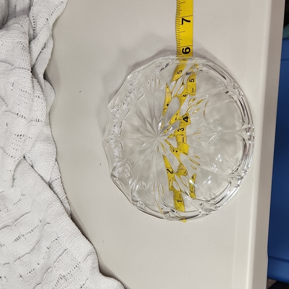🕸Vintage Crystal Glass Decorative Round Textured Bottom Candy/Trinket Bowl - Picture 6 of 7